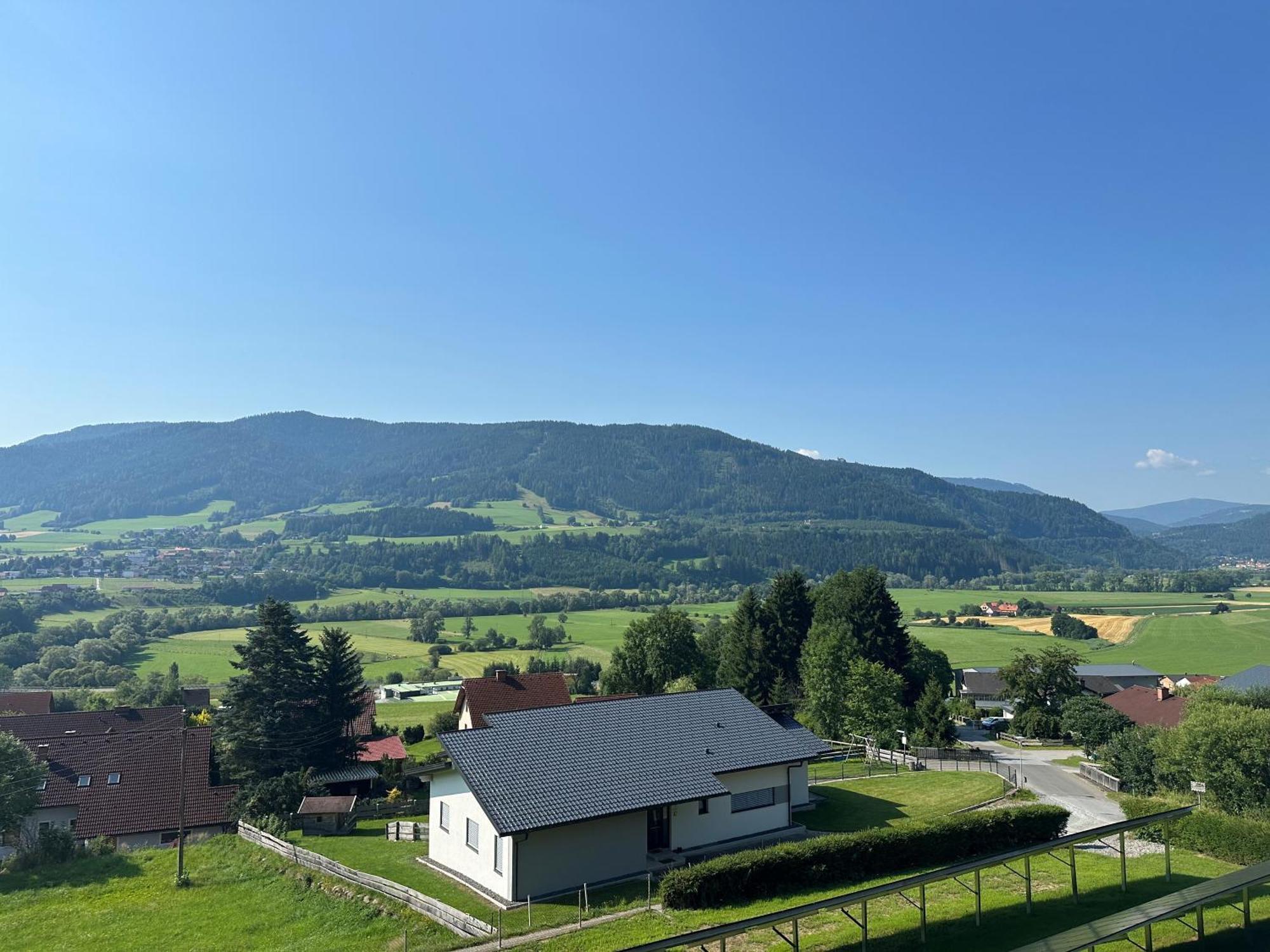 Lind bei ScheiflingPanoramablick Scheiflingアパートメント エクステリア 写真